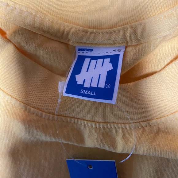 Undefeated Icon T-shirt - Picture 7 of 8